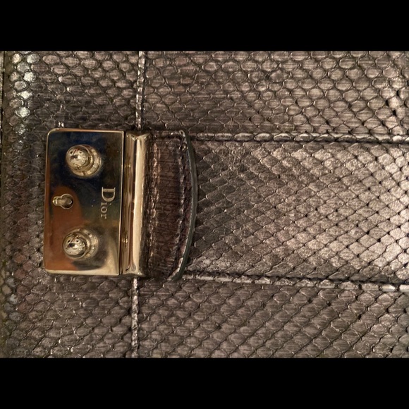 Gorgeous barely worn Dior silver python clutch. - Picture 3 of 5